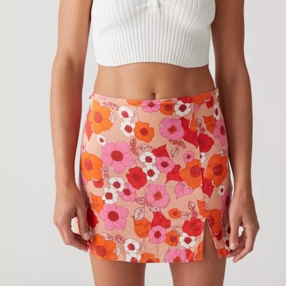 Urban Outfitters Dresses & Skirts - Urban Outfitters Skirt - Size L